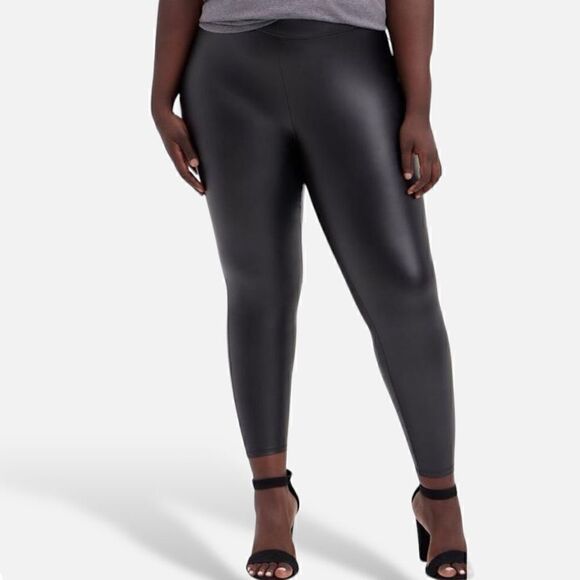 Torrid Black Signature Waist Faux Leather Legging SZ 2X - Picture 2 of 11